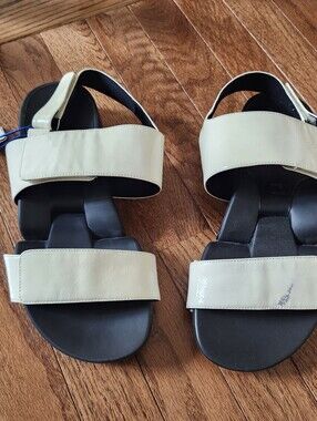 Figs By Figueroa White Patent Leather Flex Sandals (size EU 40/US 10) New Women